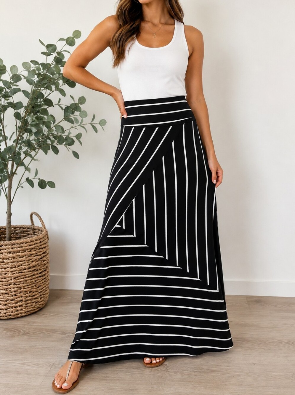 Charlotte Russe Black White Striped Maxi Skirt Medium Stretch A-Line Boho Casual